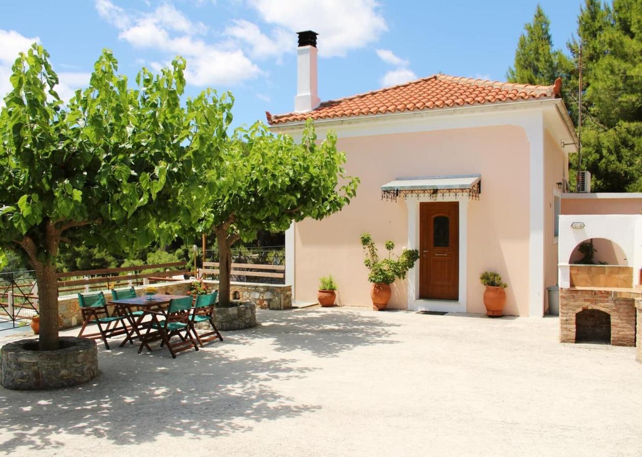 Villa Tenedos Скопелос Екстериор снимка